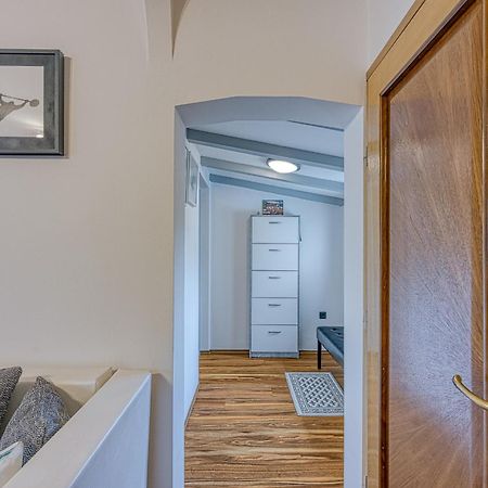 Apartments Suki Ровінь Екстер'єр фото