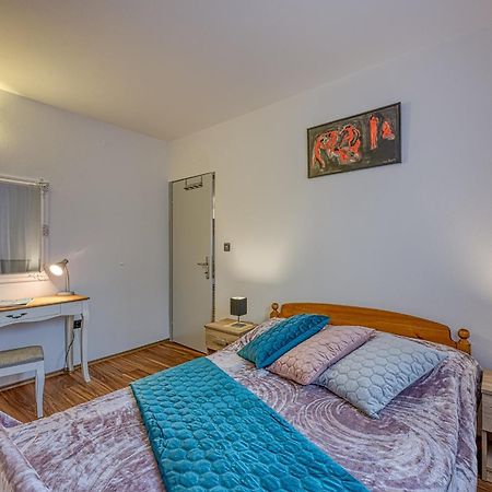 Apartments Suki Ровінь Екстер'єр фото
