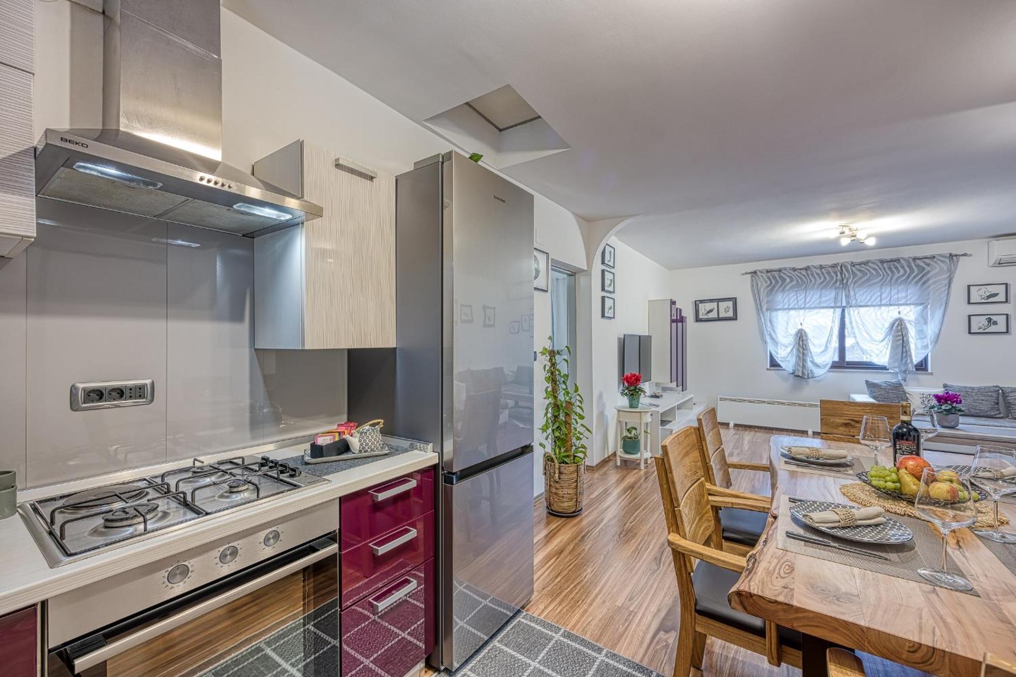 Apartments Suki Ровінь Екстер'єр фото