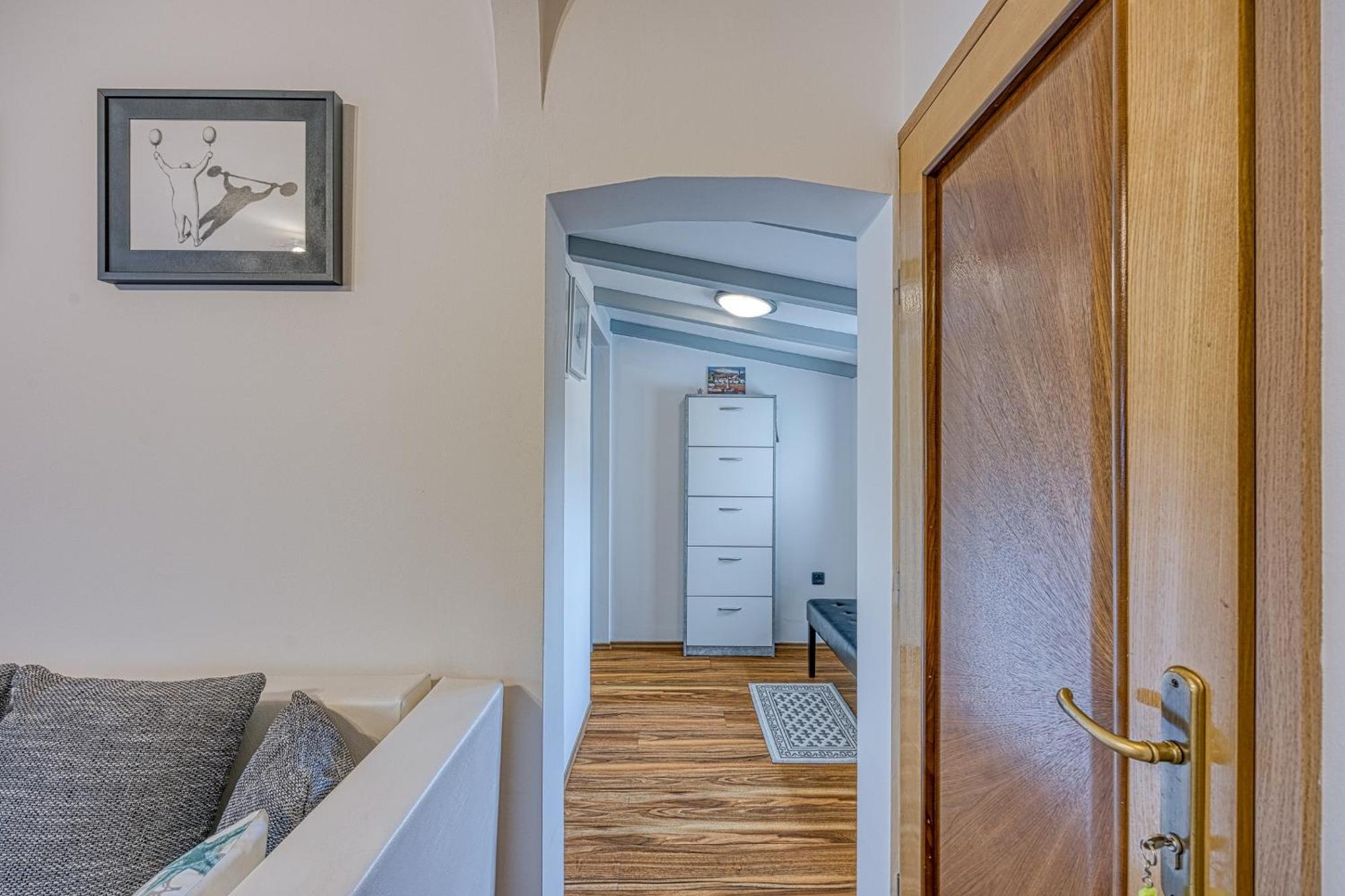 Apartments Suki Ровінь Екстер'єр фото